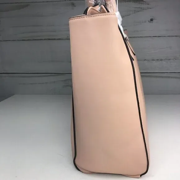 V Italia 1969 Tote NWT - Picture 2 of 8